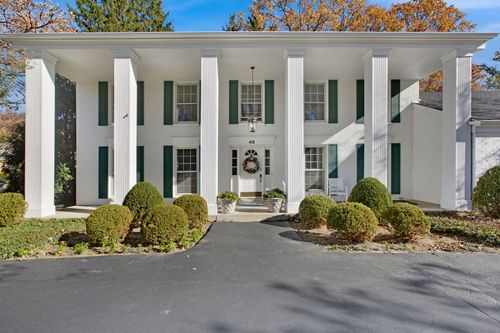 46 Berkshire Ln, Lincolnshire, IL, 60069-3200 | Card Image