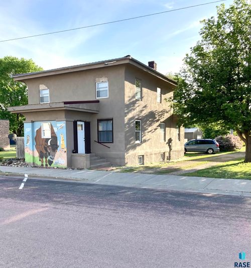 305 S 5th St, Menno, SD, 57045-2173 | Card Image