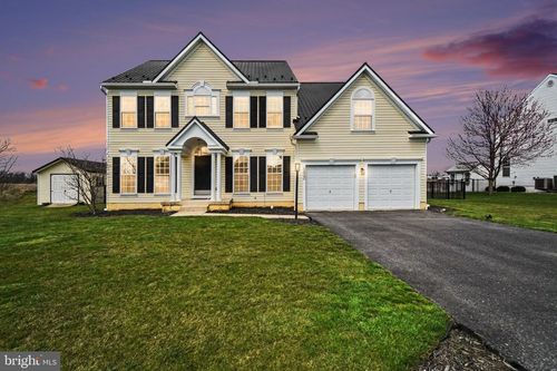 6039 Mountain View Dr, CHAMBERSBURG, PA, 17202-9608 | Card Image