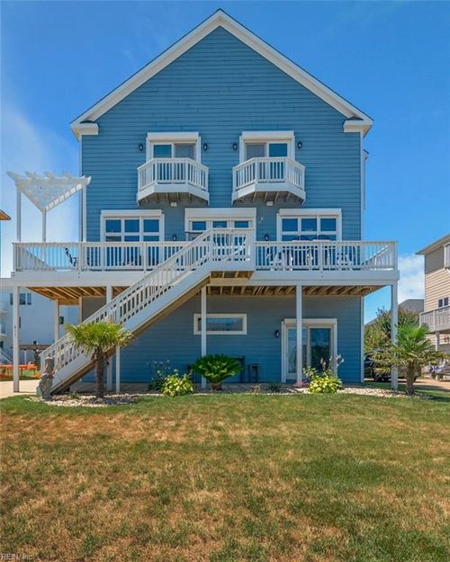 811 N First St, Hampton, VA, 23664-1796 | Card Image