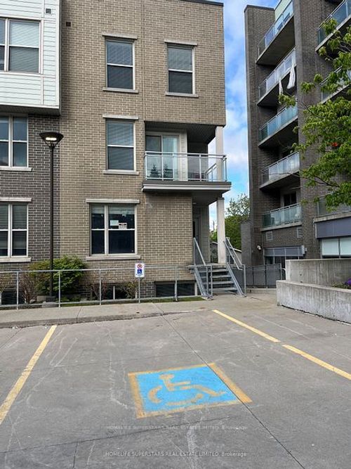 t101-62 Balsam St, Waterloo, ON, N2L3H2 | Card Image