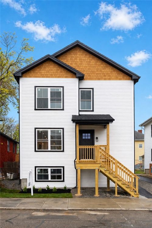 35 Mount Pleasant Avenue, Providence, RI, 02908 | Card Image