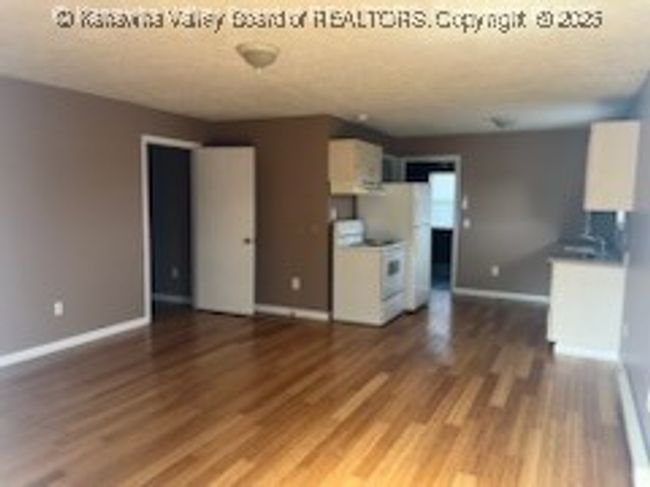 Upstairs | Image 8