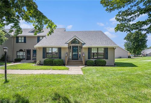 113 Stonebridge Ln, Smithville, MO, 64089-9160 | Card Image