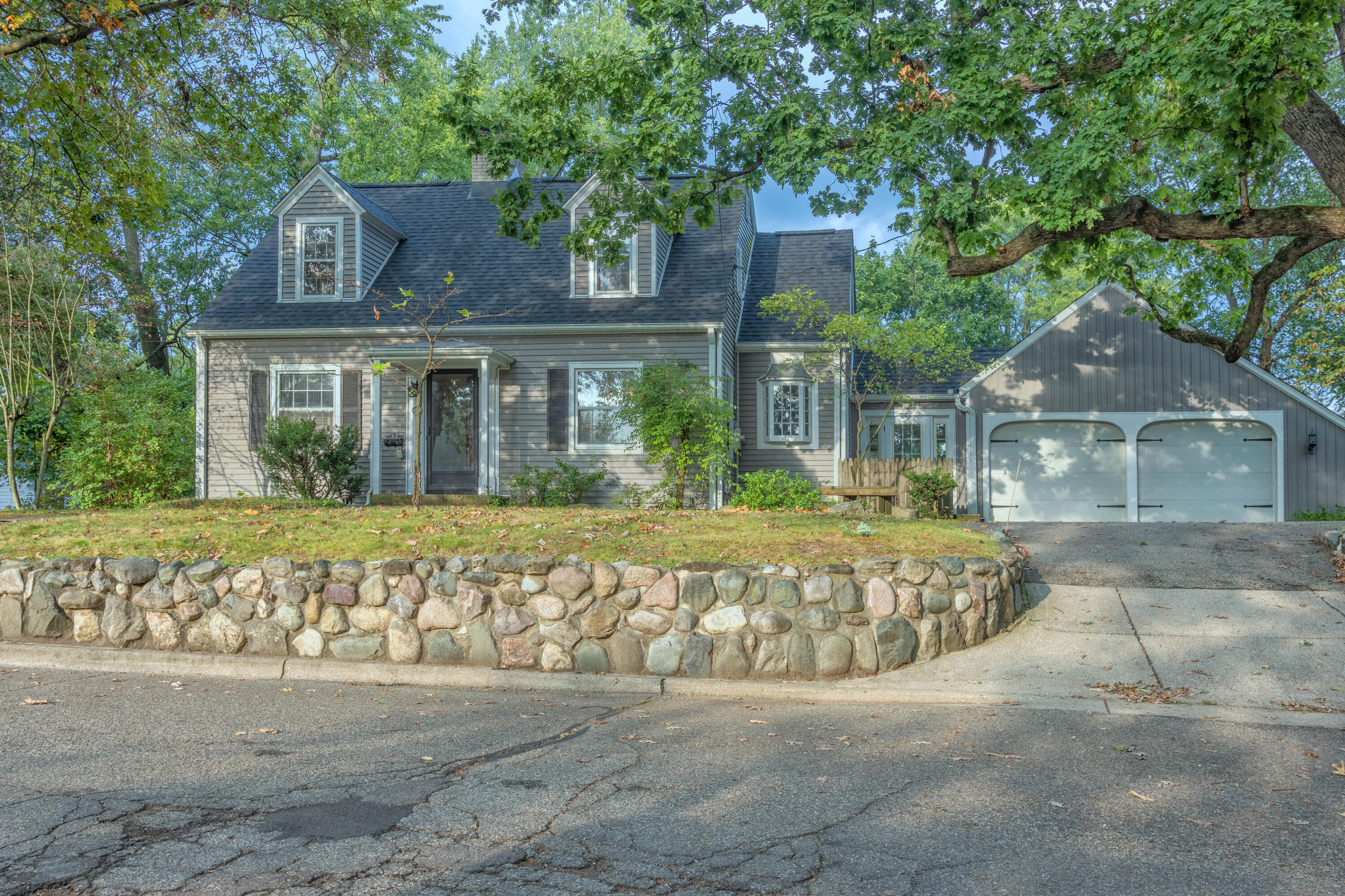 Lakeway Ave, Kalamazoo, MI 49001