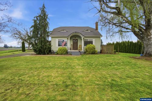 8235 72nd Av Ne, Salem, OR, 97305 | Card Image