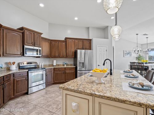 251 W Calle Las Tunas, Sahuarita, AZ, 85629-8256 | Card Image
