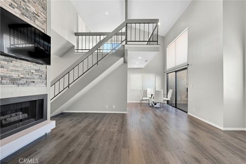 403-18445 Hatteras St, Tarzana, CA, 91356-1938 | Card Image