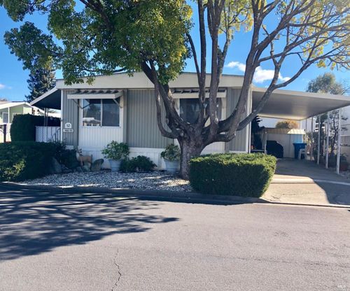 52 Somerset Dr, Santa Rosa, CA, 95401-9139 | Card Image