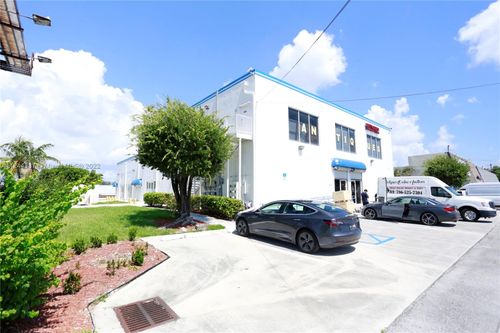 2540 Sw 30th Ave, Hallandale, FL, 33009-3082 | Card Image