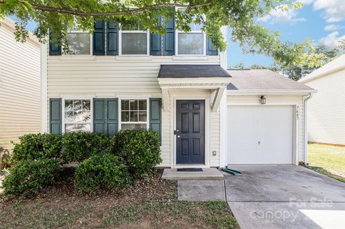 7643 Monarch Birch Ln, Charlotte, NC, 28215-7060 | Card Image