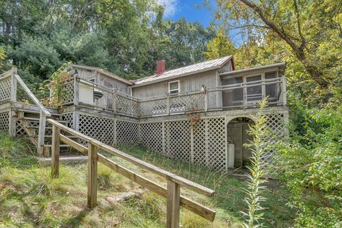 110 Mountain View Rd, Hot Springs, VA, 24445-2463 | Card Image
