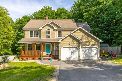 40 Jennifer Dr, Auburn, ME, 04210-9057 | Card Image