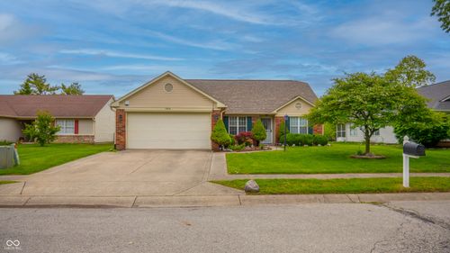 1605 Warren Lake Ct, Indianapolis, IN, 46229-2290 | Card Image