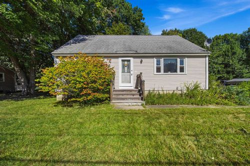 5 Clark St, Hudson, NH, 03051-4511 | Card Image