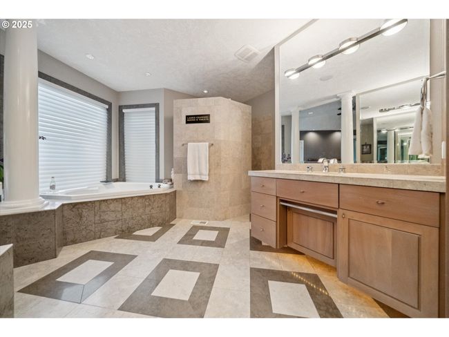 1276 Nw Meadows Dr, House other with 4 bedrooms, 3 bathrooms and 3 parking in McMinnville OR | Image 22