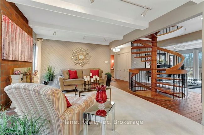 7011 Concession 4, House other with 3 bedrooms, 4 bathrooms and 20 parking in Puslinch ON | Image 9