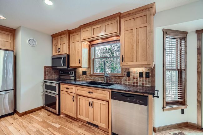 9599 Brookview Cir - Web Quality - 010 - 11 Kitchen.jpg | Image 10