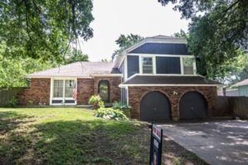 12805 Oakland Ave, Grandview, MO, 64030-2156 | Card Image