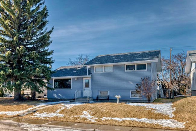 4719 Greenview Drive Ne, Home with 3 bedrooms, 2 bathrooms and 3 parking in Calgary AB | Image 32