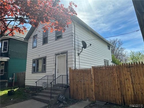 93 Farmer St, Buffalo, NY, 14207-2640 | Card Image