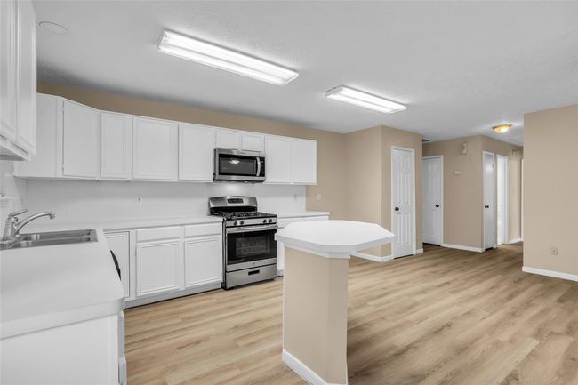 5514 Clarkston Ln, House other with 3 bedrooms, 2 bathrooms and 2 parking in Spring TX | Image 14