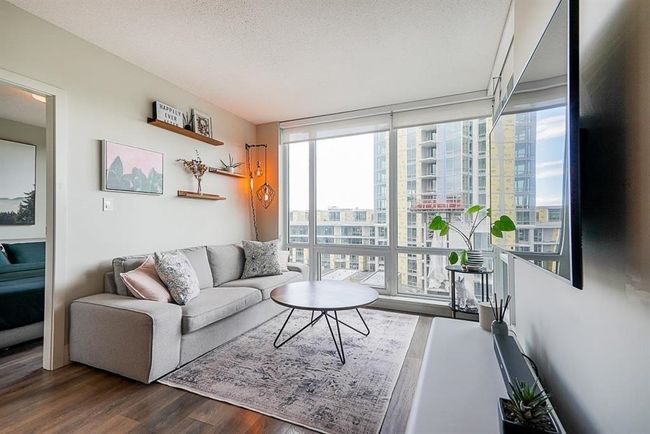 680 Seylynn Crescent, Condo with 2 bedrooms, 0 bathrooms and null parking in North Vancouver BC | Image 6