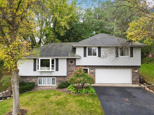 5525 Quinwood Ln N, Plymouth, MN, 55442-1709 | Card Image