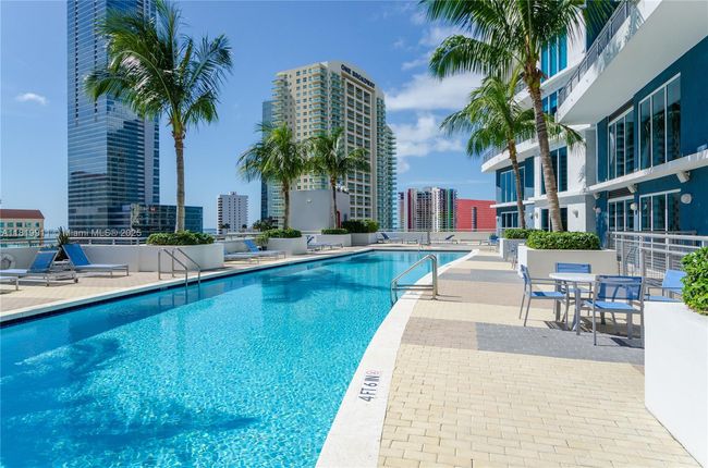 APT-4808 - 60 Sw 13 Th St, Condo with 1 bedrooms, 2 bathrooms and null parking in Miami FL | Image 14