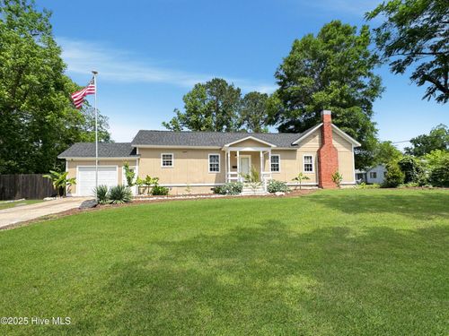 402 Warren St, Williamston, NC, 27892-2454 | Card Image