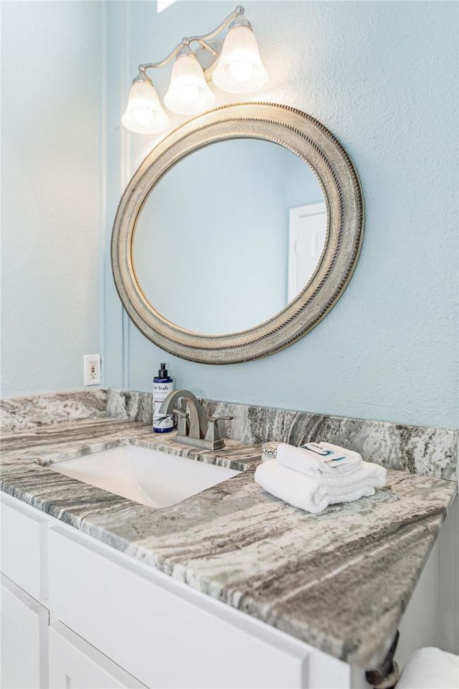 89 Carrie St, House other with 3 bedrooms, 1 bathrooms and null parking in Port O Connor TX | Image 9