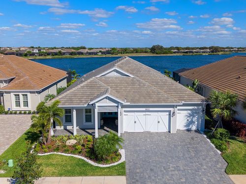8043 Waterbend Trl, SARASOTA, FL, 34240-1221 | Card Image