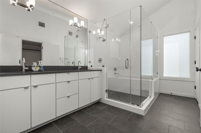 UNIT-82 - 1931 E 38 Th 1/2 St, Condo with 3 bedrooms, 3 bathrooms and null parking in Austin TX | Image 5