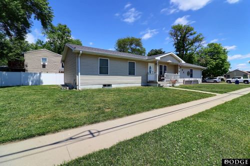 950 E 16th St, Fremont, NE, 68025-3571 | Card Image