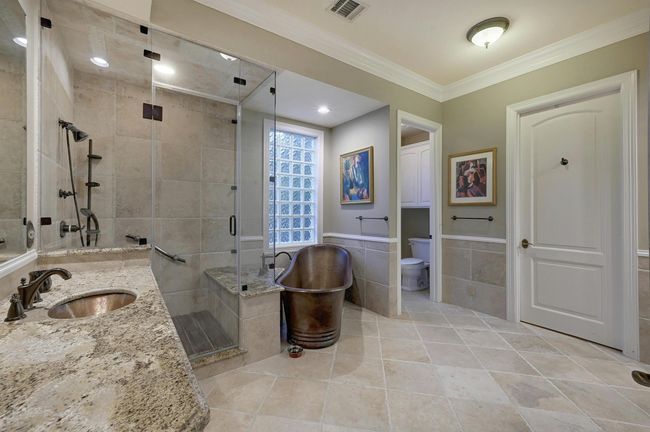 2305 Barton Creek #29 Boulevard, Condo with 4 bedrooms, 4 bathrooms and null parking in Austin TX | Image 25