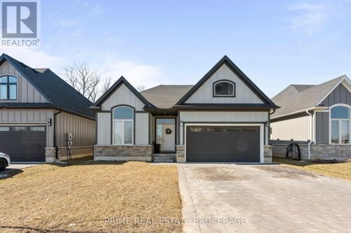 15 Compass Trail, Port Stanley, ON, N5L0B4 | Card Image