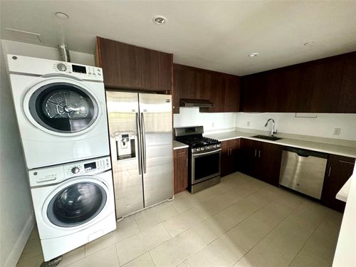 8403 Lander St, Jamaica, NY, 11435-2090 | Card Image