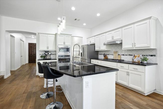 Kitchen | Image 16