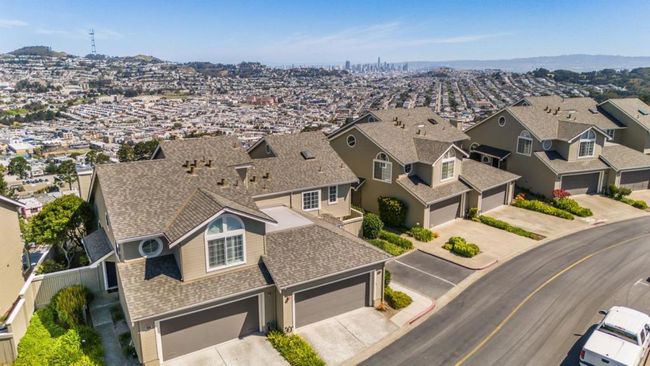 156 Treeview Dr, Townhouse with 2 bedrooms, 3 bathrooms and 2 parking in Daly City CA | Image 51