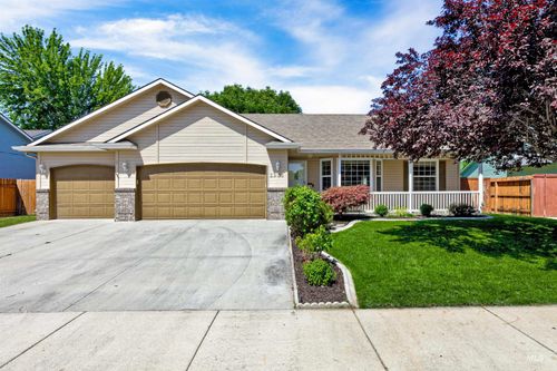 2903 N Rough Stone Way, Meridian, ID, 83646-8219 | Card Image