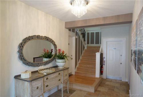 2e-80 Dunwoodie St, Yonkers, NY, 10704-1858 | Card Image