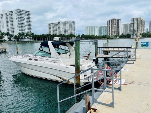 c8-18081 Biscayne Blvd, Aventura, FL, 33160-2526 | Card Image