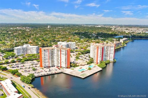 1404e-1351 Ne Miami Gardens Dr, Miami, FL, 33179-4751 | Card Image