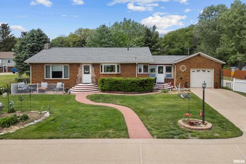 21780 Great River Rd, Le Claire, IA, 52753-9112 | Card Image