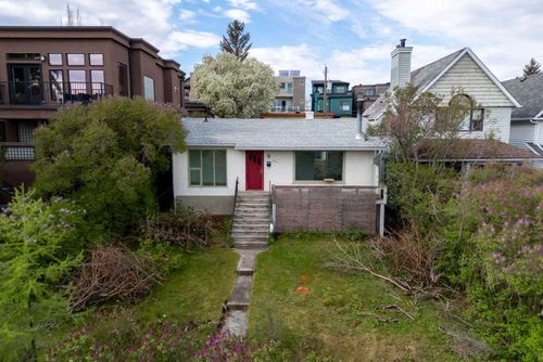 2006 30 Avenue Sw, Calgary, AB, T2T1R2 | Card Image