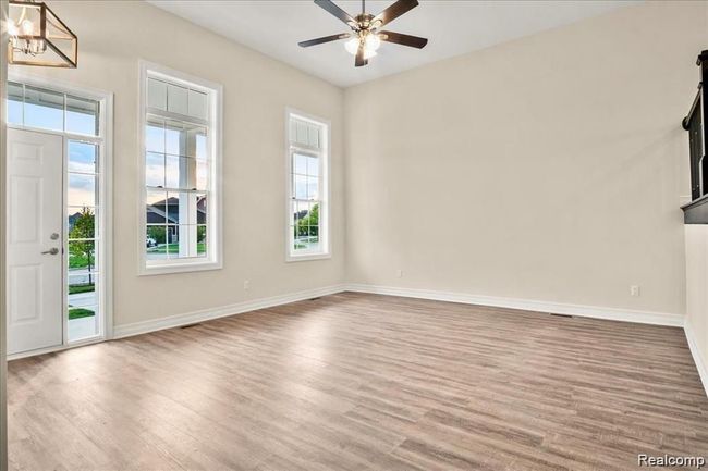 53612 Springdale St, Condo with 2 bedrooms, 3 bathrooms and null parking in Macomb MI | Image 6