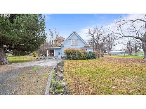 1205 S 1st St, Hermiston, OR, 97838-8450 | Card Image