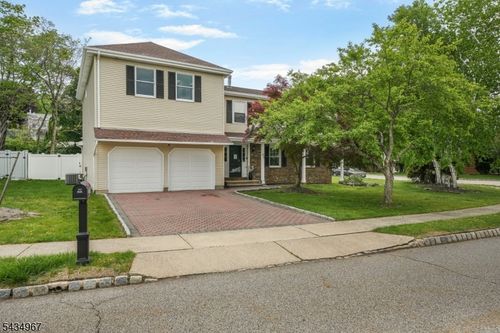 45 Holyoke Rd, Wayne, NJ, 07470-2087 | Card Image