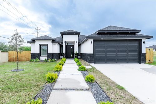 9226 N 25th Ln, McAllen, TX, 78504-6910 | Card Image