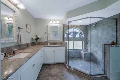 u202-559 Beachwalk Cir, NAPLES, FL, 34108-8733 | Card Image